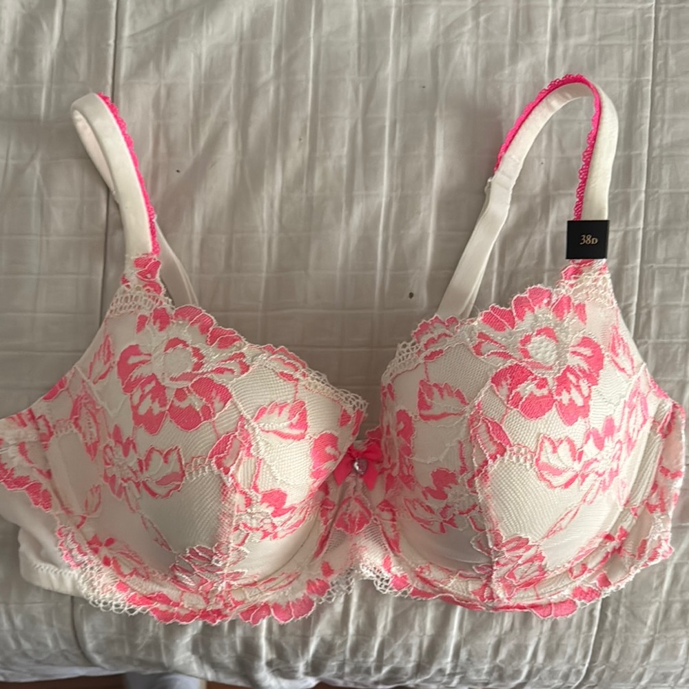Floral Lace Bra in Pink and Cream